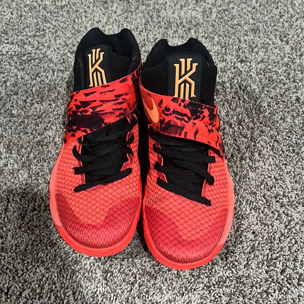 Boys 7.5 Sneakers